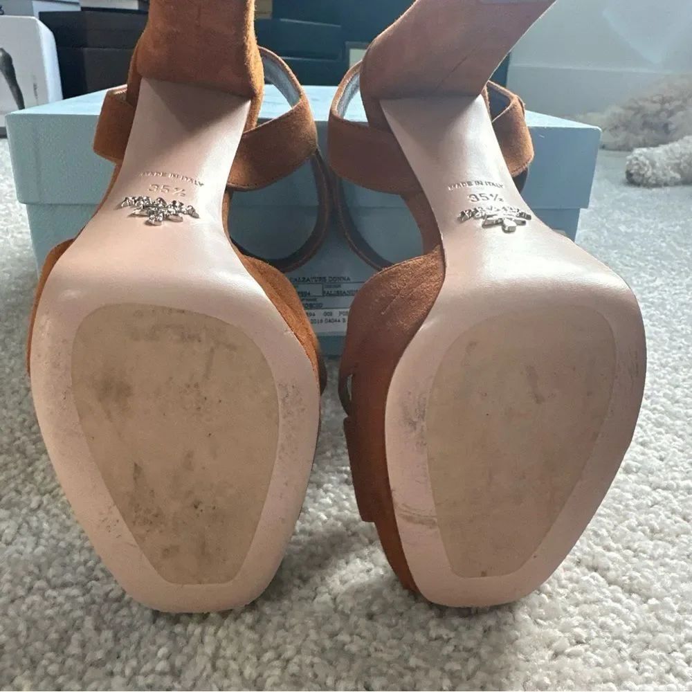 100% AUTHENTIC PRADA WOMENS CAMOSCIO SUEDE PLATFORM HEELED SANDALS SZ 5.5